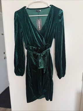 Velvet Wrap Dress - Deep Emerald Green